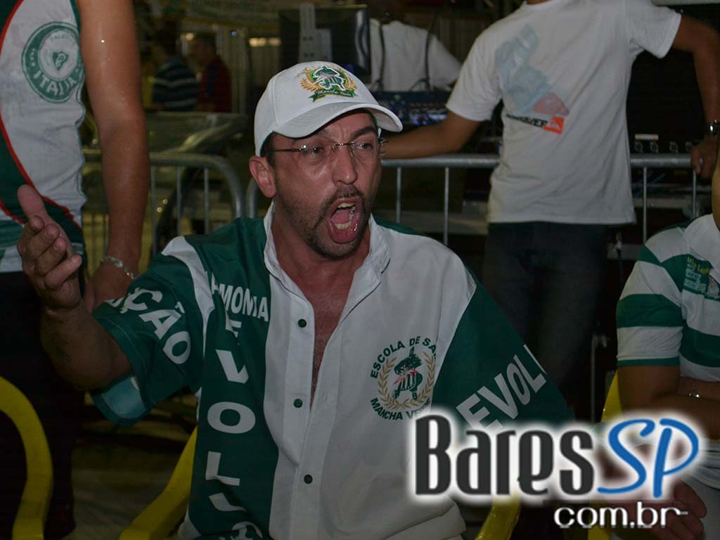 Mr Catra se apresentou no ensaio da Mancha Verde para o Carnaval 2013 Mr Catra se apresentou no ensaio da Mancha Verde para o Carnaval 2013